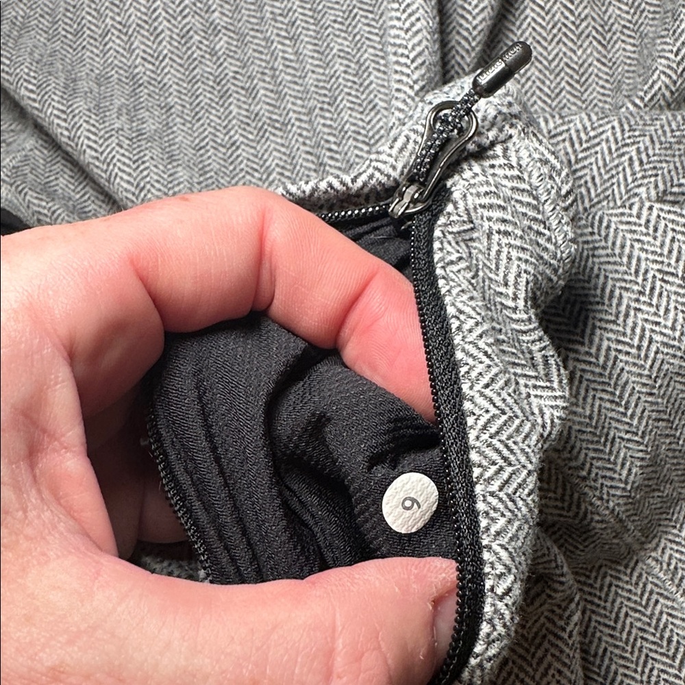 Lululemon Base Runner Herringbone Performance Hal… - image 5
